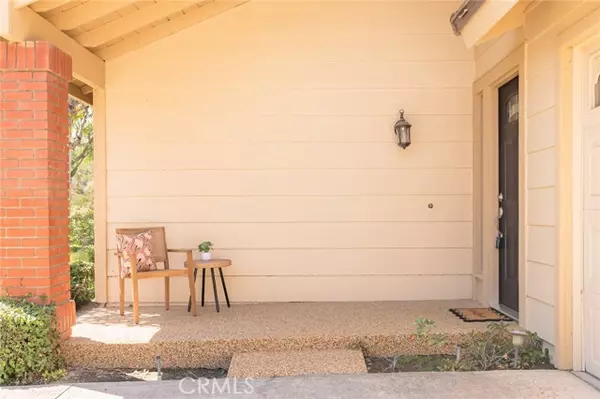 Mission Viejo, CA 92692,23586 Villena