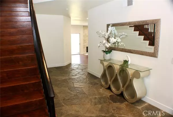 Tarzana, CA 91356,18855 Miranda ST