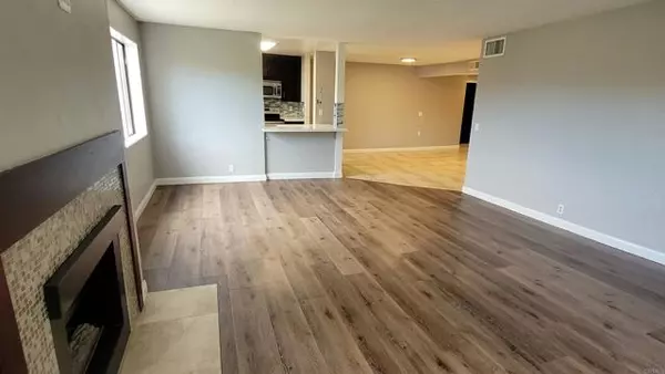 Carlsbad, CA 92009,2625 Pirineos WAY 224