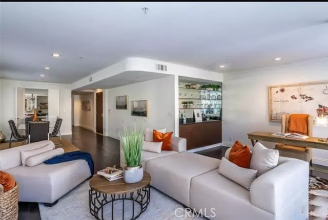 Los Angeles, CA 90025,1819 Holmby AVE 204