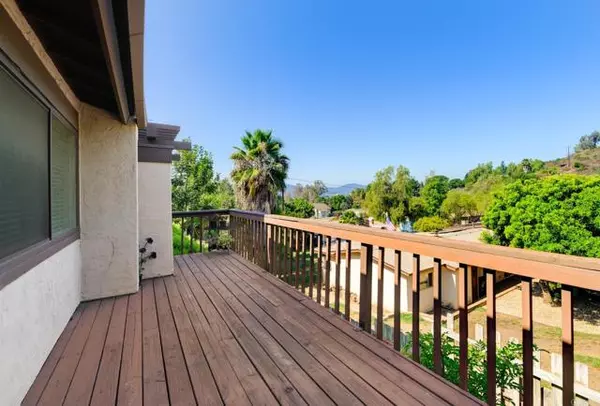 Escondido, CA 92026,2031 Golden CIR