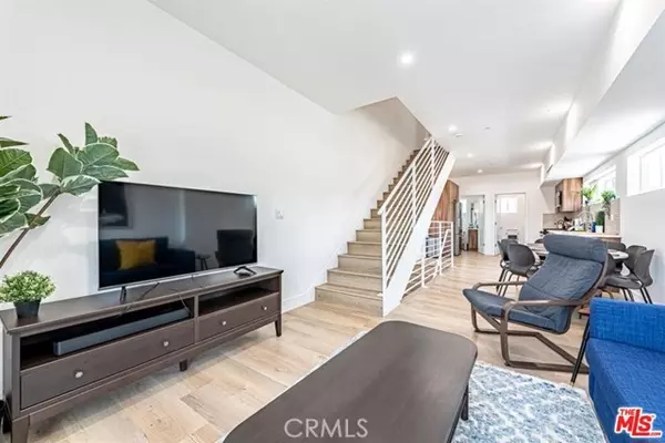 North Hollywood, CA 91601,5637 Klump AVE