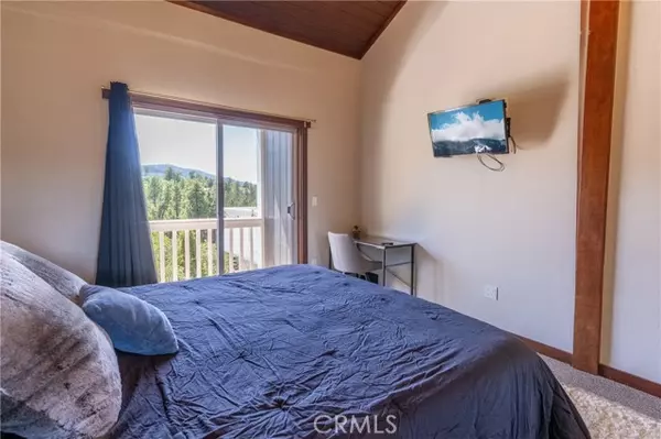 Big Bear Lake, CA 92315,43866 Mendocino DR