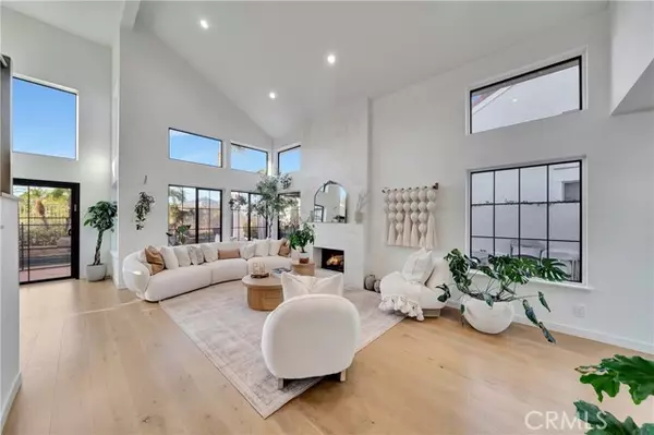 Calabasas, CA 91302,24735 Calle Serranona
