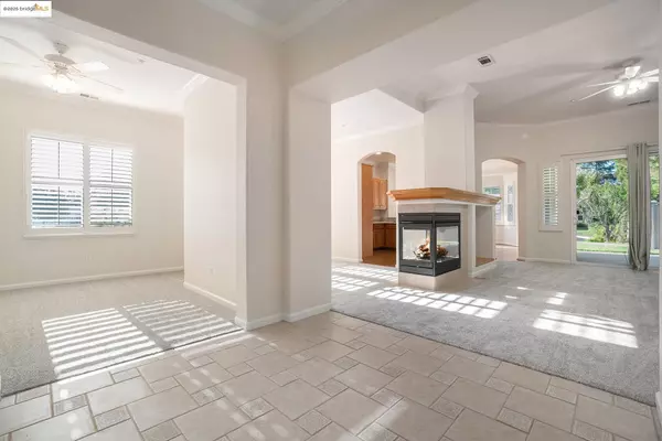 Brentwood, CA 94513,1007 Centennial Dr