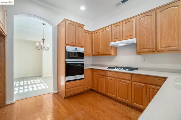 Brentwood, CA 94513,1007 Centennial Dr