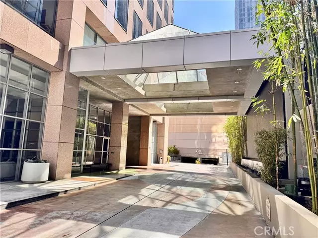 Los Angeles, CA 90017,801 S Grand AVE 1706