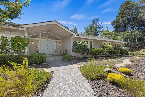 11 Breck Ct, Moraga, CA 94556