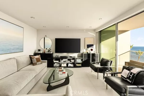 Laguna Beach, CA 92651,1585 S Coast HWY 66