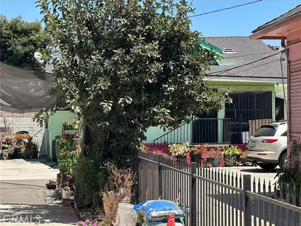 4618 Wall ST, Los Angeles, CA 90011