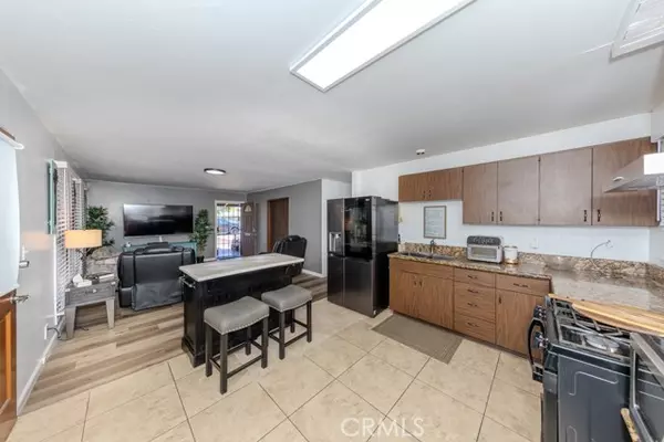 Anaheim, CA 92802,616 S Boxwood ST