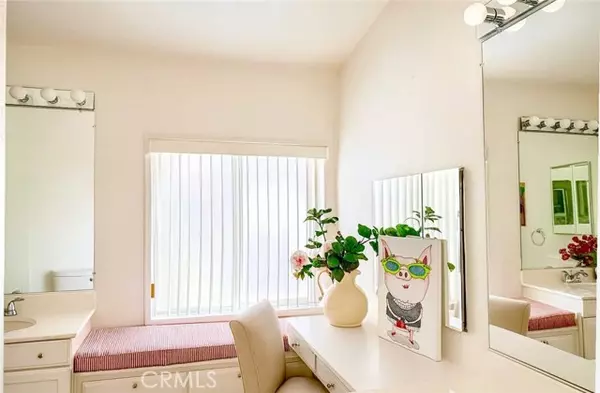 Huntington Beach, CA 92649,16451 Makaha LN
