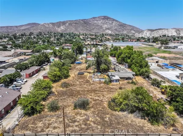 3545 VALLEY WAY, Jurupa Valley, CA 92509