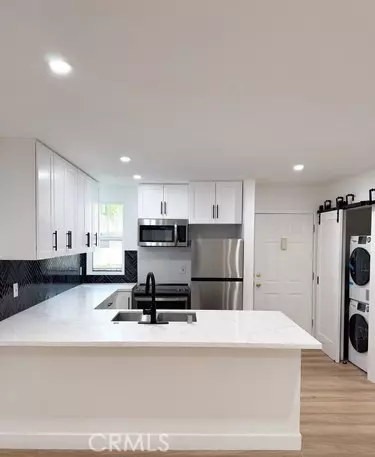 17000 Burbank BLD 204, Encino, CA 91316