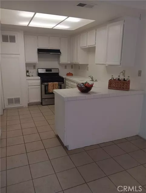 Newhall, CA 91321,18844 Vista Del Canon B