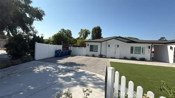 Northridge, CA 91325,18322 Citronia St