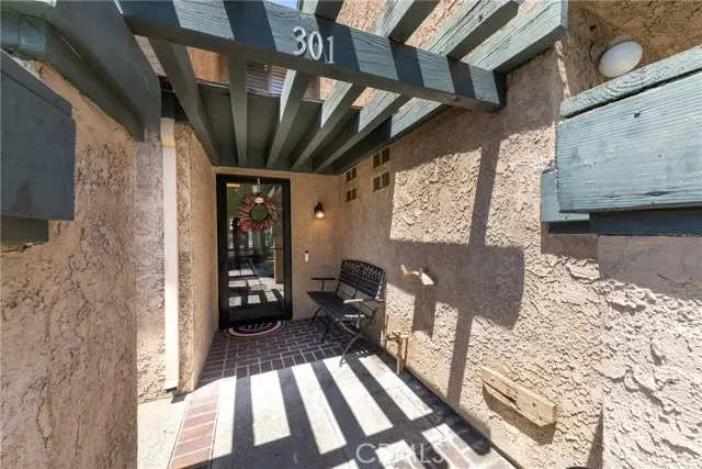 301 Whispering Pine LN, La Puente, CA 91744