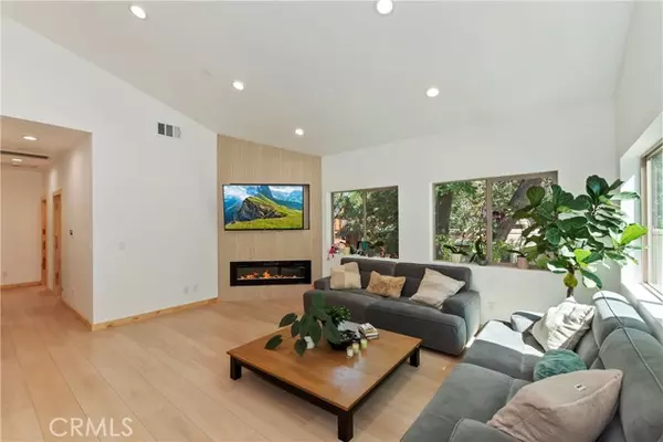 Sugarloaf, CA 92386,374 Los Angeles AVE