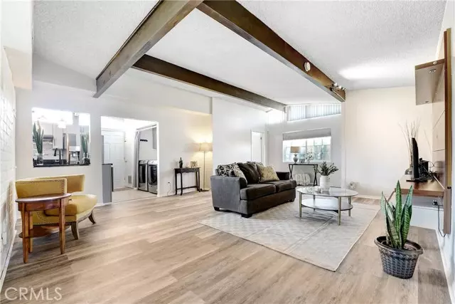Northridge, CA 91324,8850 Winnetka AVE