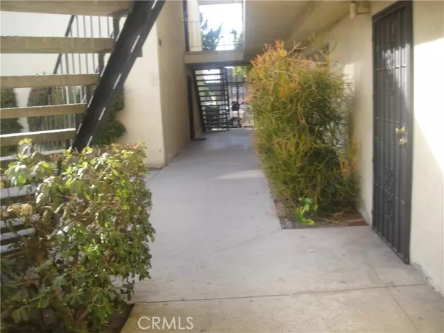 7826 Laurel Canyon BLD 3, North Hollywood, CA 91605