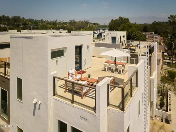Los Angeles, CA 90042,6899 Pollard ST