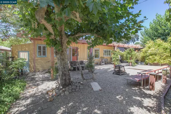 Sonoma, CA 95476,17190 Cedar Ave