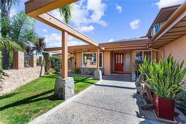 San Clemente, CA 92672,716 Avenida Columbo
