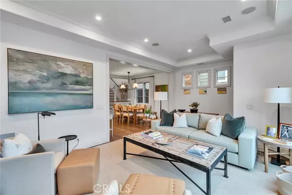 Corona Del Mar, CA 92625,613 Larkspur AVE