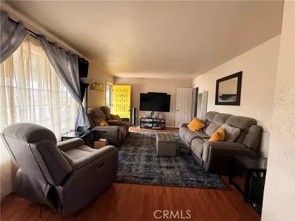 Los Angeles, CA 90047,1519 W 111th St