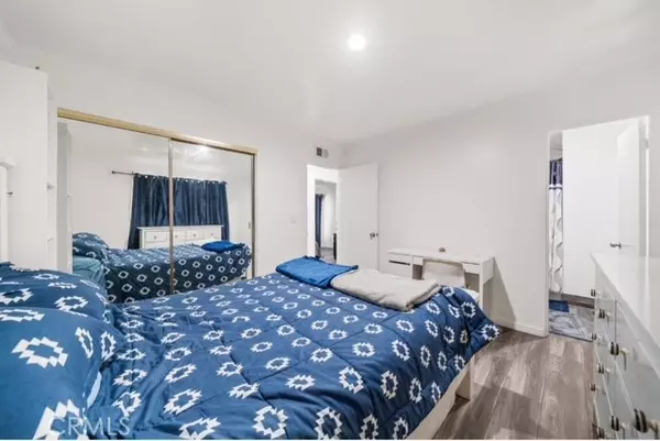 Lake Forest, CA 92630,24252 Palmek CIR