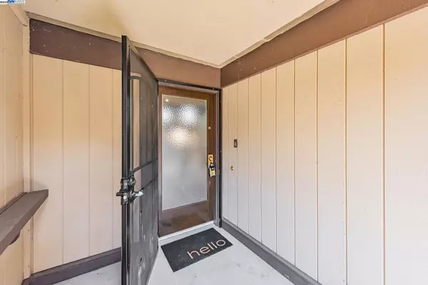 Fremont, CA 94538,39090 Presidio Way 237