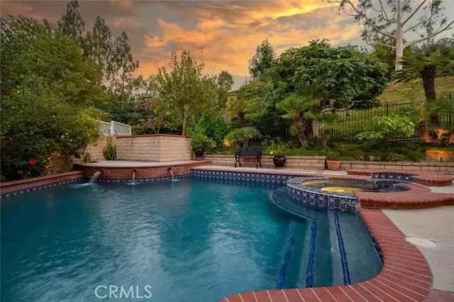 Anaheim Hills, CA 92807,595 S Avenida Faro