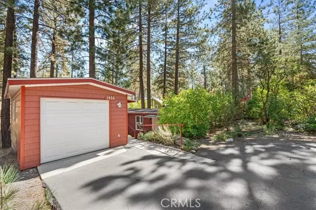 1498 Oriole RD, Wrightwood, CA 92397