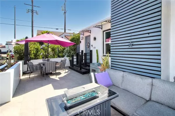 Long Beach, CA 90803,207 Santa Ana AVE