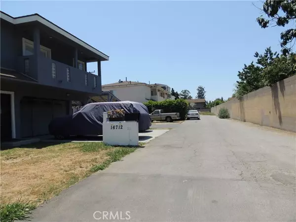 Artesia, CA 90703,0 Parcel: 7016-014-017 AVE