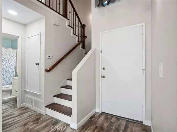 Canyon Country, CA 91387,16610 Shinedale DR