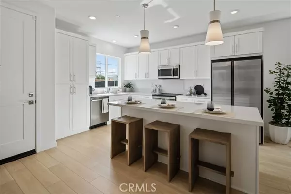 Carson, CA 90745,385 Willow Run LN