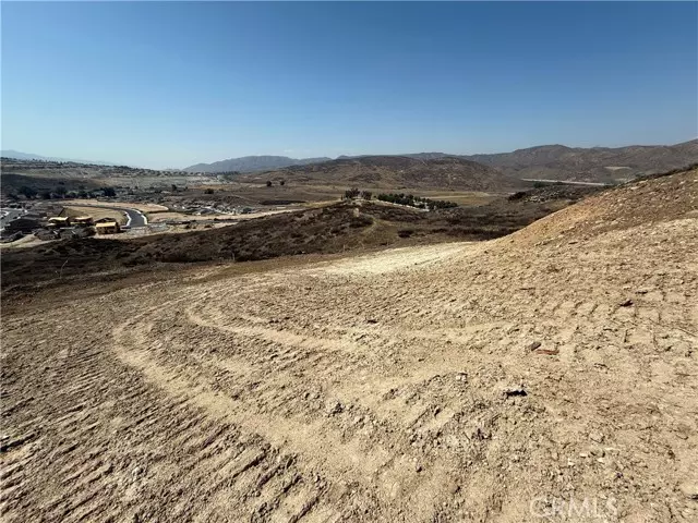Lake Elsinore, CA 92530,0 Gunder Ave