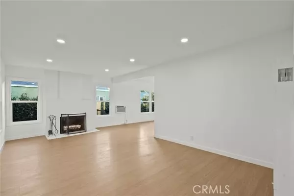 Burbank, CA 91505,4221 W Chandler BLD
