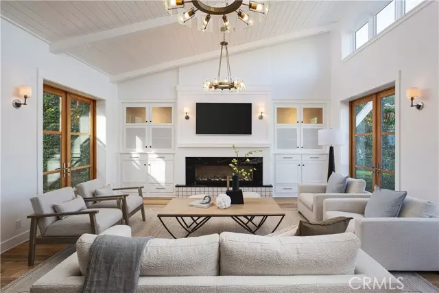 2217 Laurel PL, Newport Beach, CA 92663