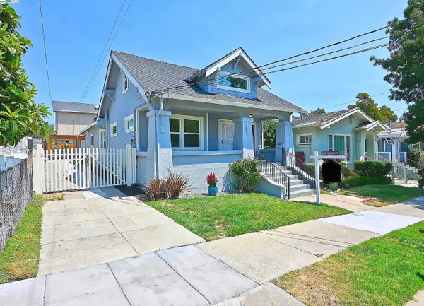 3914 Aqua Vista St, Oakland, CA 94601