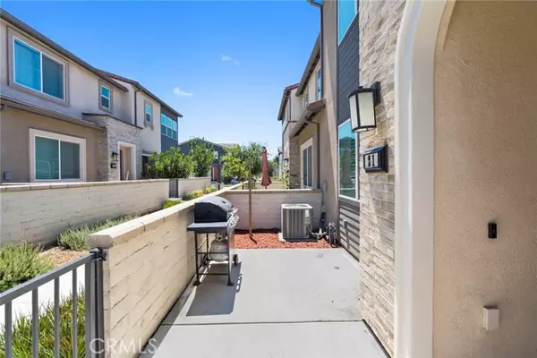 Ontario, CA 91761,3591 E Moonlight ST 21