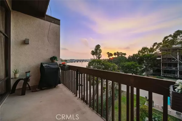 Long Beach, CA 90803,6315 Marina Pacifica DR