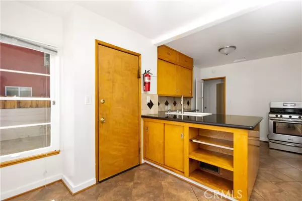 Altadena, CA 91001,803 Morada PL