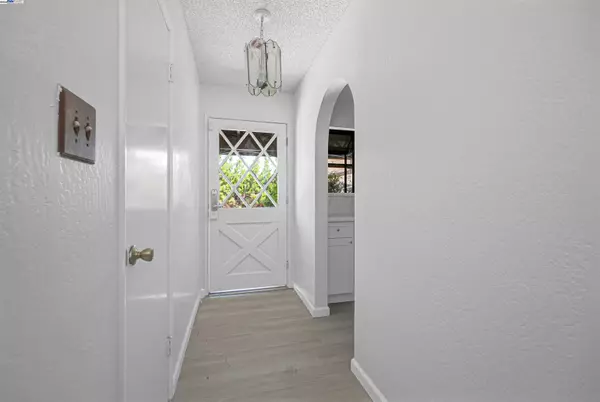 Hayward, CA 94544,512 Teasdale Pl