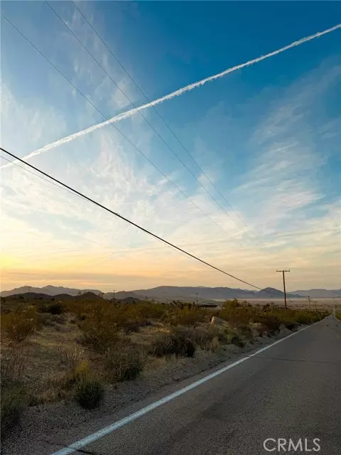 Lucerne Valley, CA 92356,7980 Crystal Creek RD