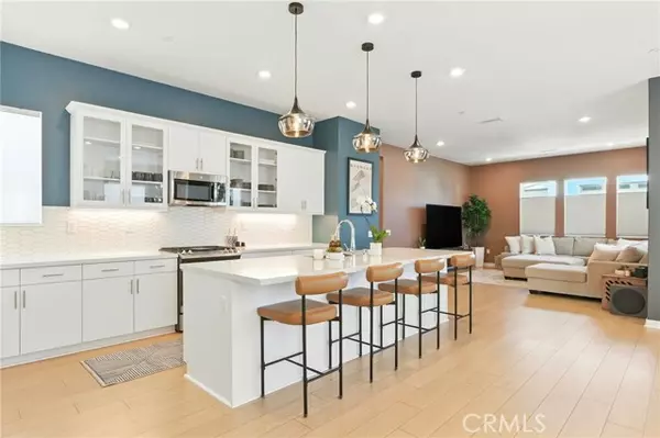 27475 Mercantile CT, Valencia, CA 91381