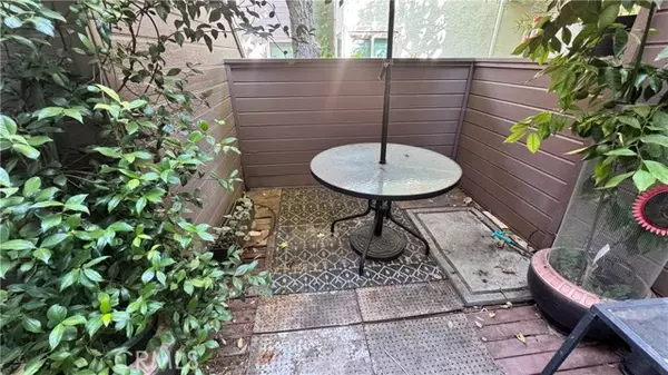 Westlake Village, CA 91362,570 Via Colinas