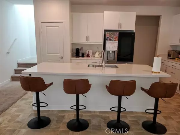 Fontana, CA 92336,16736 Grapefruit LN