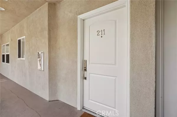 Sherman Oaks, CA 91411,15206 Burbank BLD 211